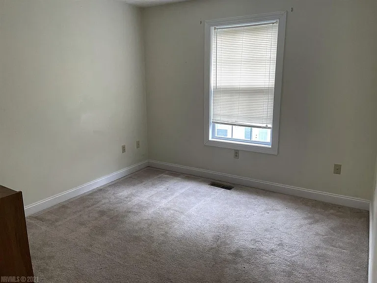 265 Bronze Leaf Dr — Photo 7