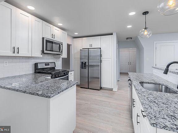 4th image of 115 Greenvale Ct