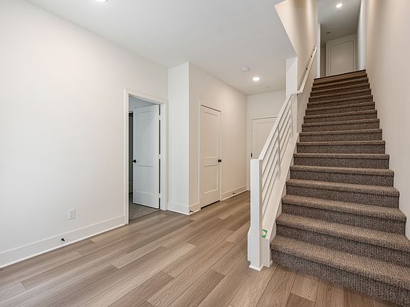 4th image of 16322 Moonstone Cir