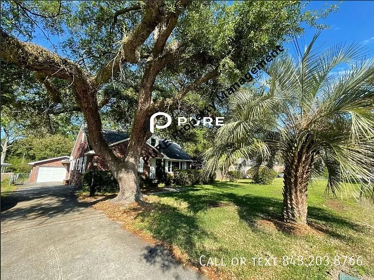 1940 Teakwood Rd — Photo 2