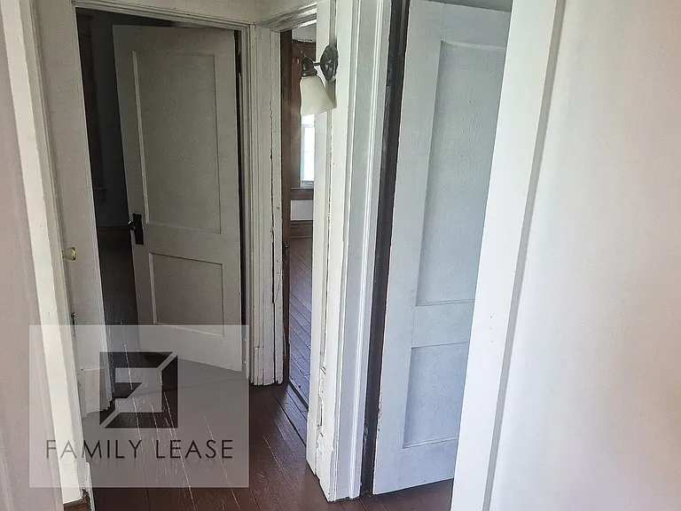 1701 Huron Ave — Photo 16