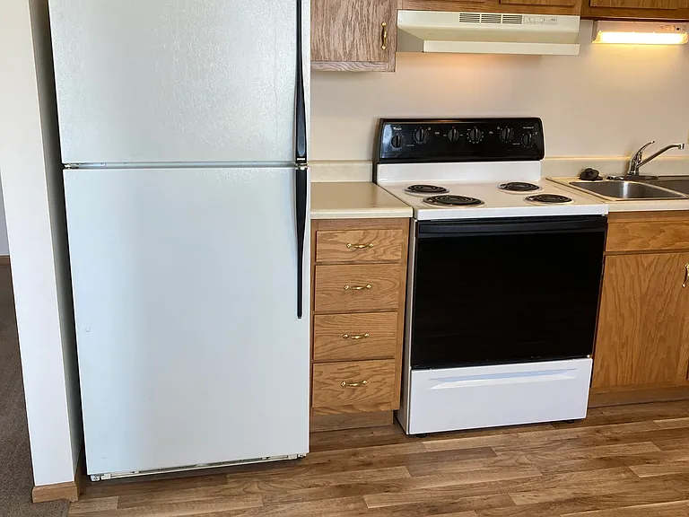 1616 Brook Park Dr — Photo 6