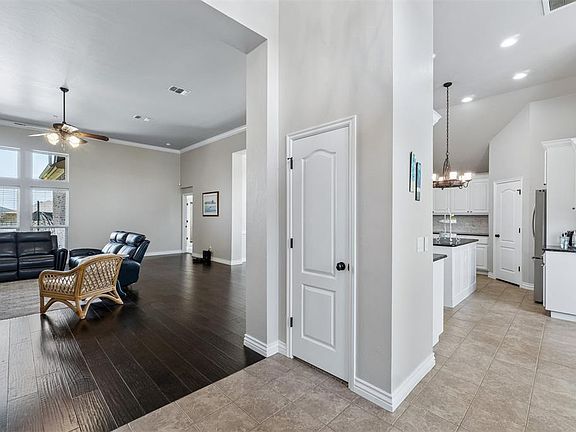 5th image of 2417 NW 180th St