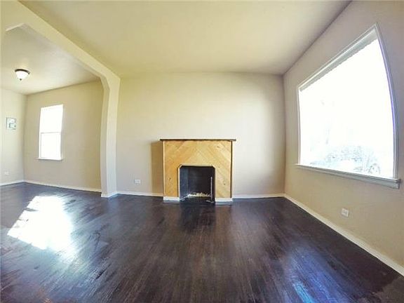 3rd image of 5724 Auburn Ave