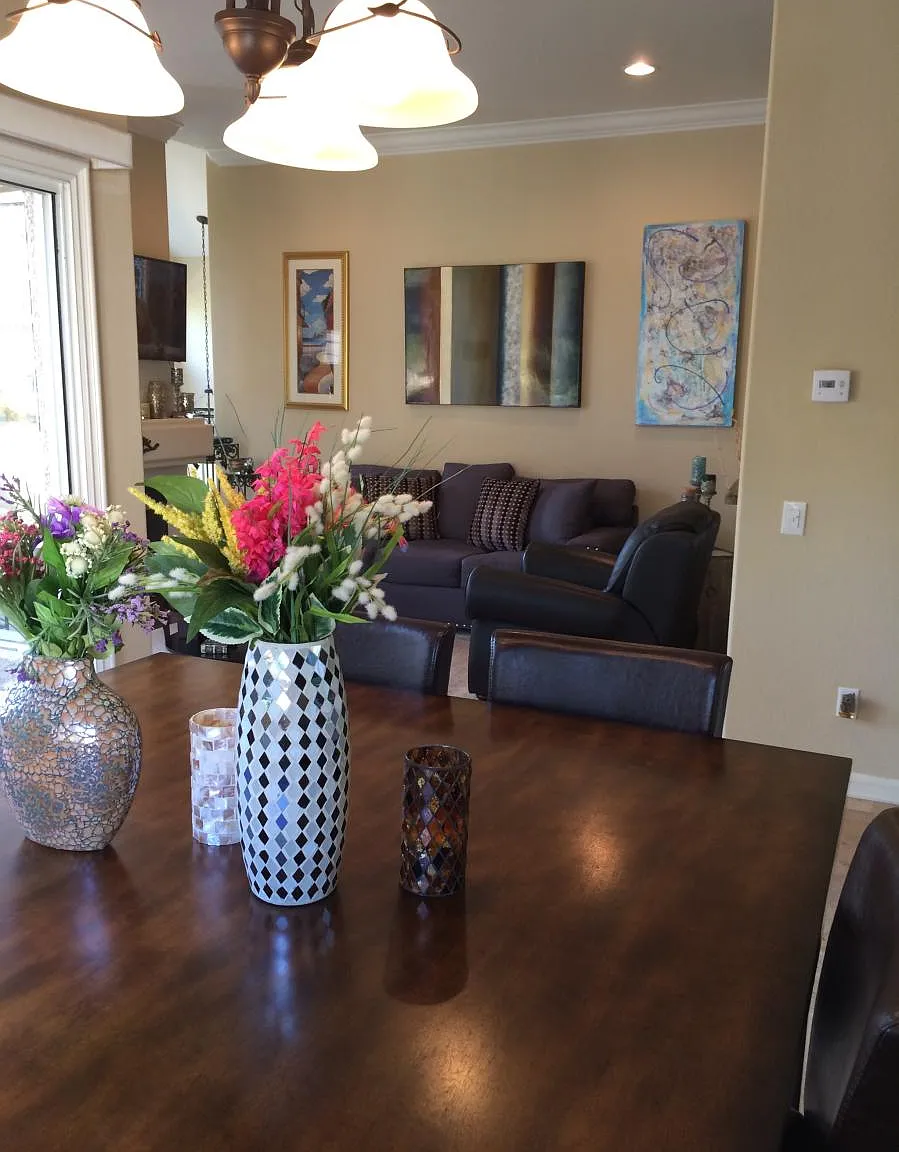 19 Tulip Place — Photo 2