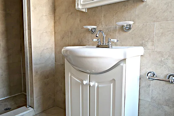 Rented by Level Group | media 9