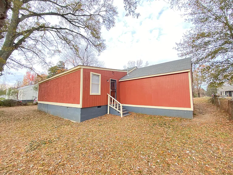 2189 Hillside Ave — Photo 8