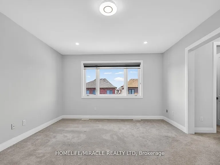 1032 Edinburgh Dr — Photo 28