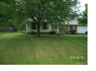 760 Raymond Dr, Lewiston, NY 14092