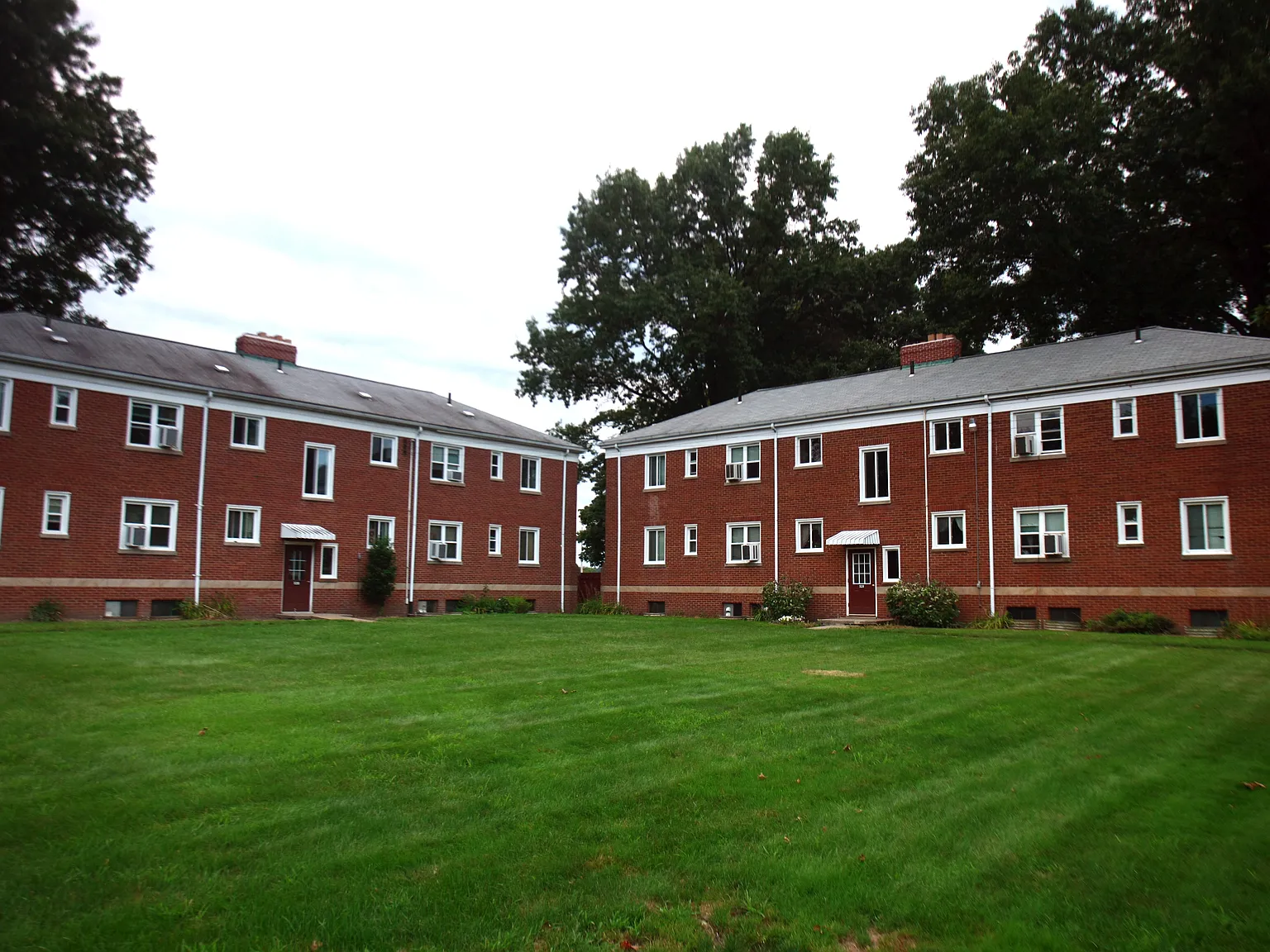 Parkview Apartments — Photo 3