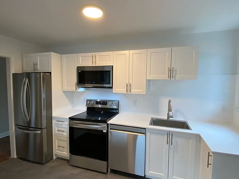 228 Woodroffe Ave #1 — Photo 8