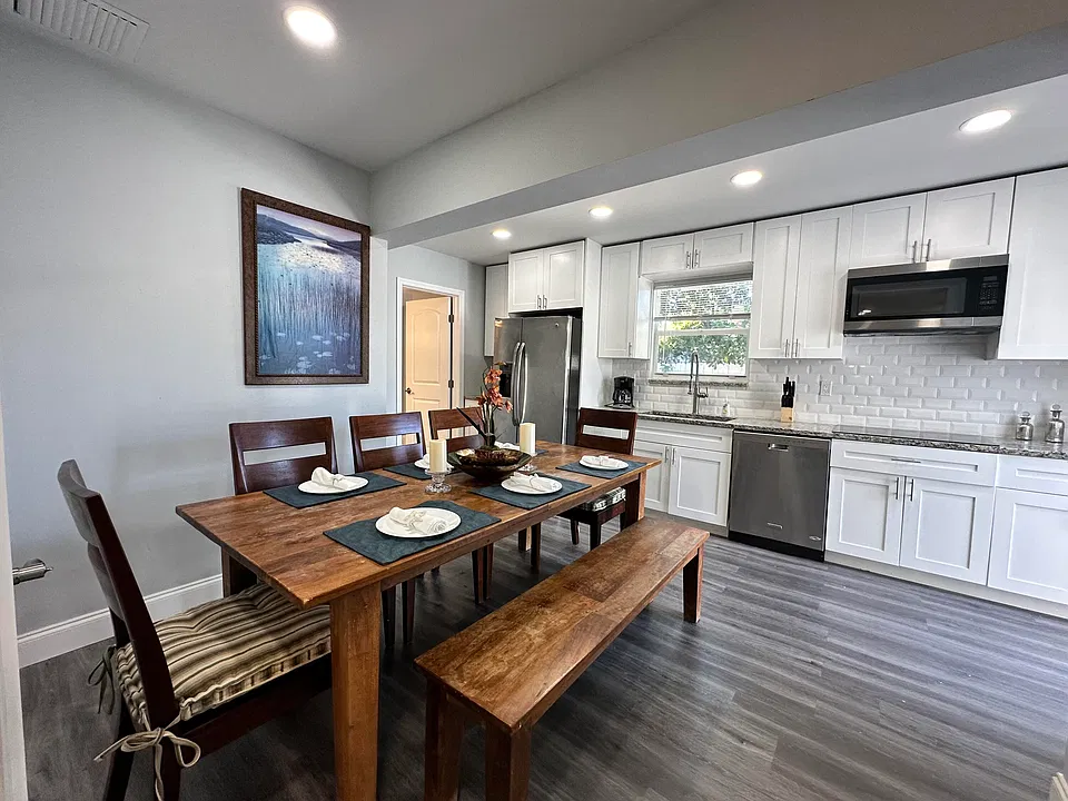 520 Hampton Rd #2