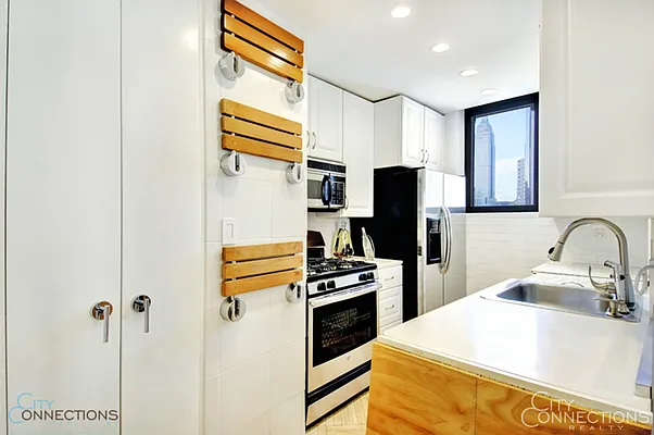 Sold by City Connections Realty | media 23