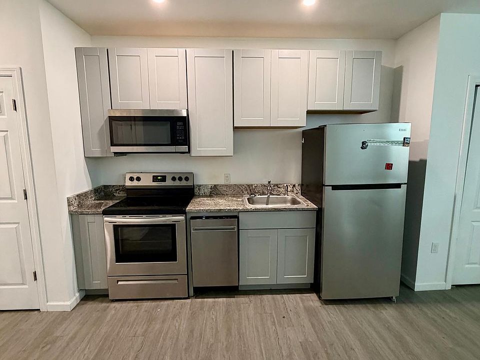 1st image of 235 East St #6