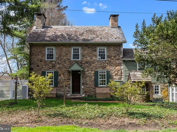 2943 Windy Bush Rd, Newtown, PA 18940