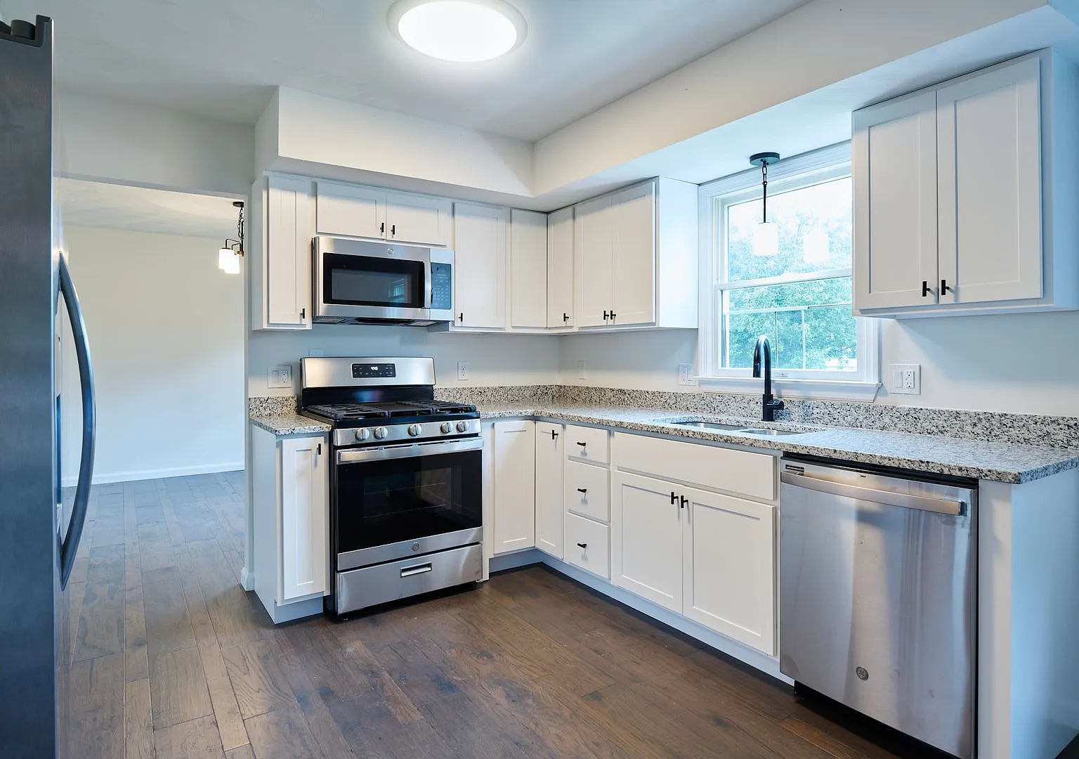 Welcome to 3017 Fairchild Ln — Photo 3