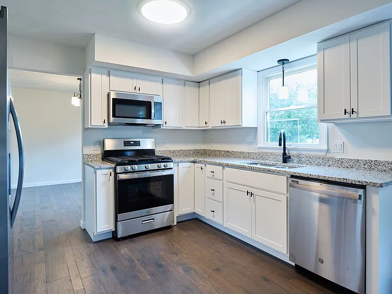 3017 Fairchild Ln — Photo 12