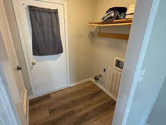 4th image of 62 Summit Dr