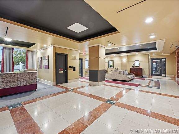 2nd image of 450 W 7th St APT 710