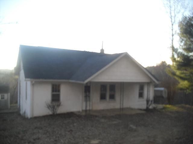 2nd image of 796 Apache Rd
