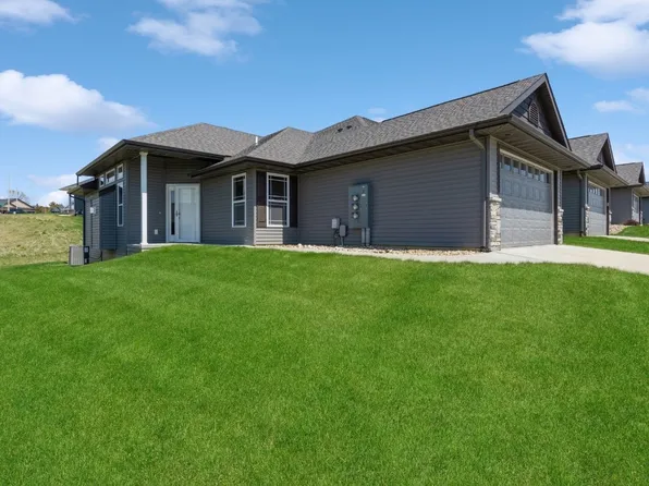 3724 Bluebird Dr SW, Cedar Rapids, IA 52404