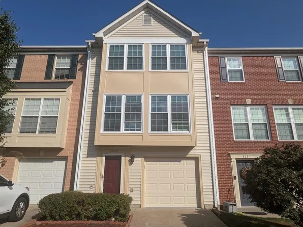 9233 Jessica Dr, Manassas Park, VA 20111