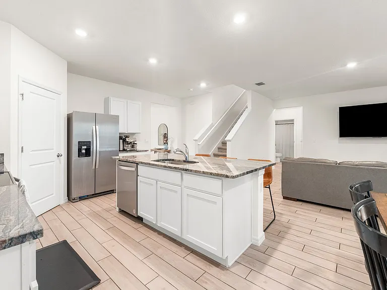 1429 NW 132nd Blvd — Photo 4