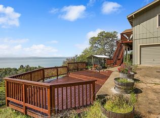 3997 Lakeview Dr, Nice, CA 95464