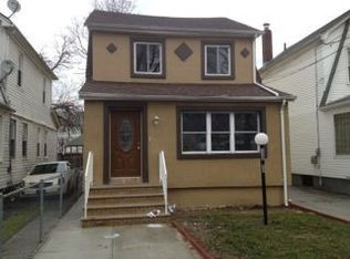 11557 198th St, Saint Albans, NY 11412