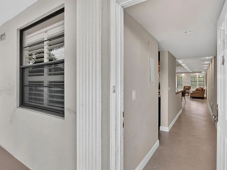 6061 Balboa Cir #206 — Photo 3