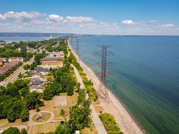 826 Beach Blvd, Hamilton, ON L8H 6Z4