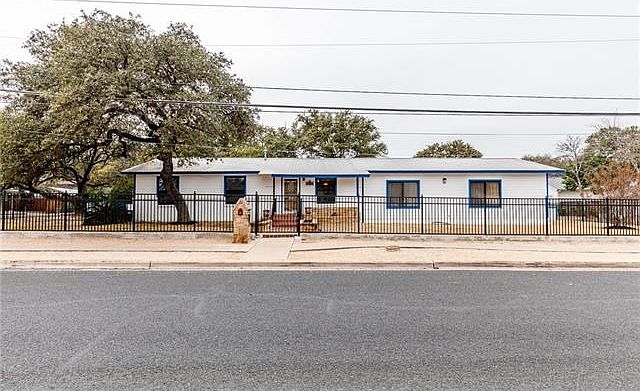 1st image of 1304 Bouldin Ave