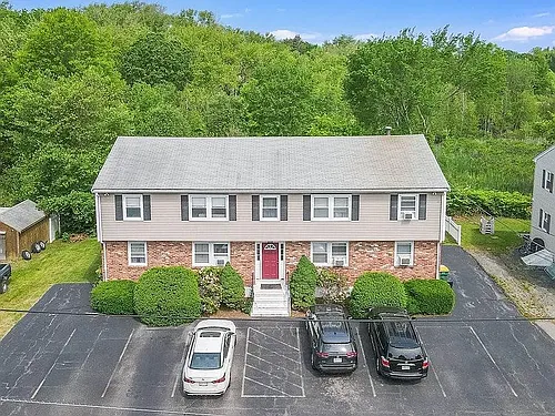 24 River St Photo 1