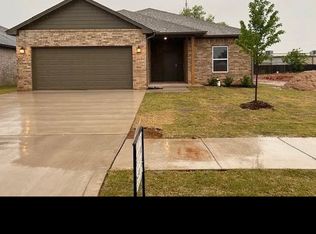 1017 N Silver Leaf Dr, Oklahoma City, OK 73160
