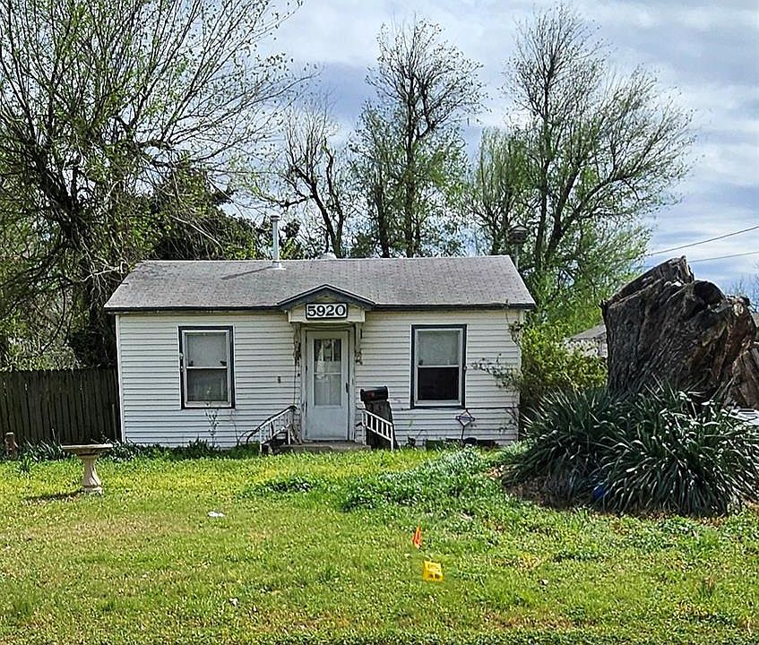 2nd image of 5920 NW 26th St