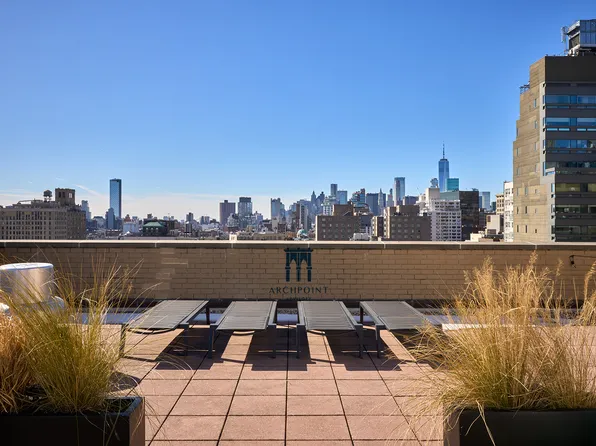 210 East 15th Street 5G image 7 of 8