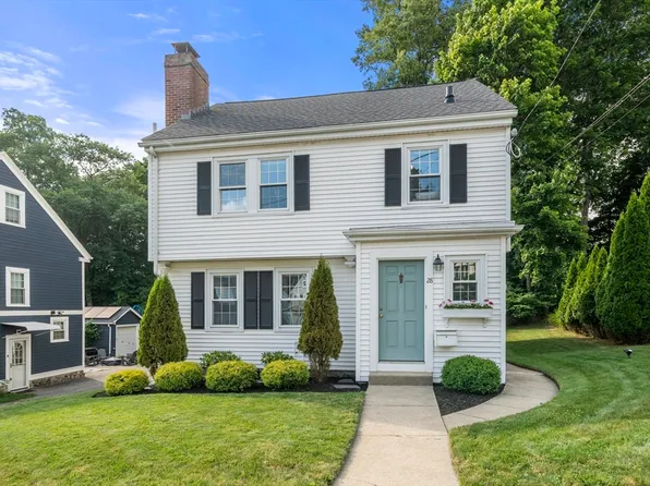 28 Parkway Rd, Medford, MA 02155