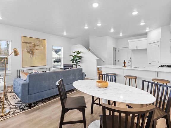 Finished home photos are representational images only. See sales agent for details.