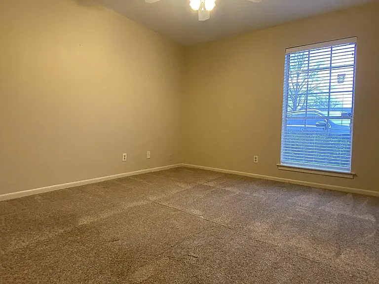 1170 Brandywine Dr — Photo 12