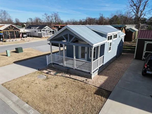 1811 S H St, Rogers, AR 72756