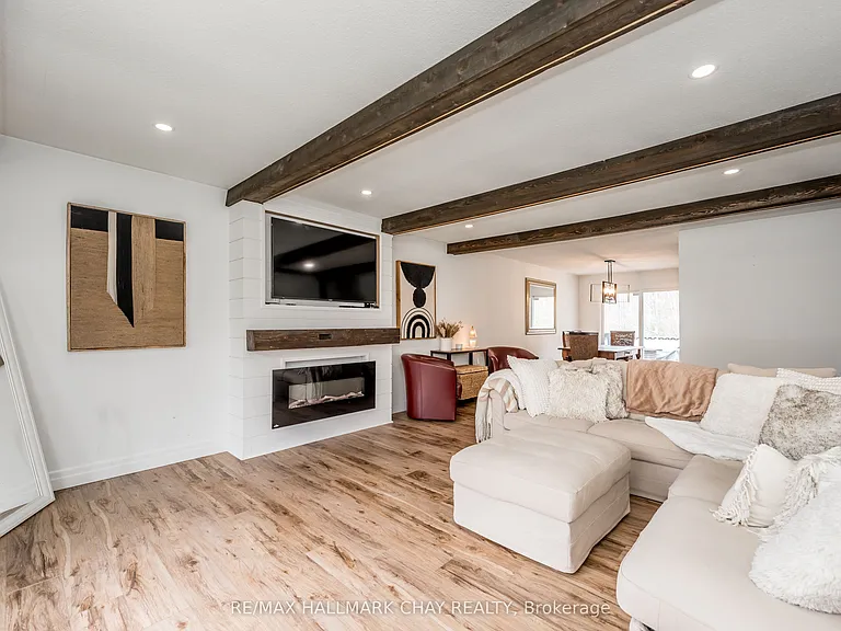 3742 Horseshoe Valley Rd W #UPPER — Photo 2