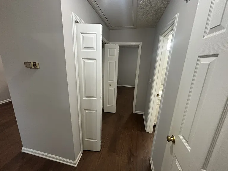 155 N Franklin Dr — Photo 4