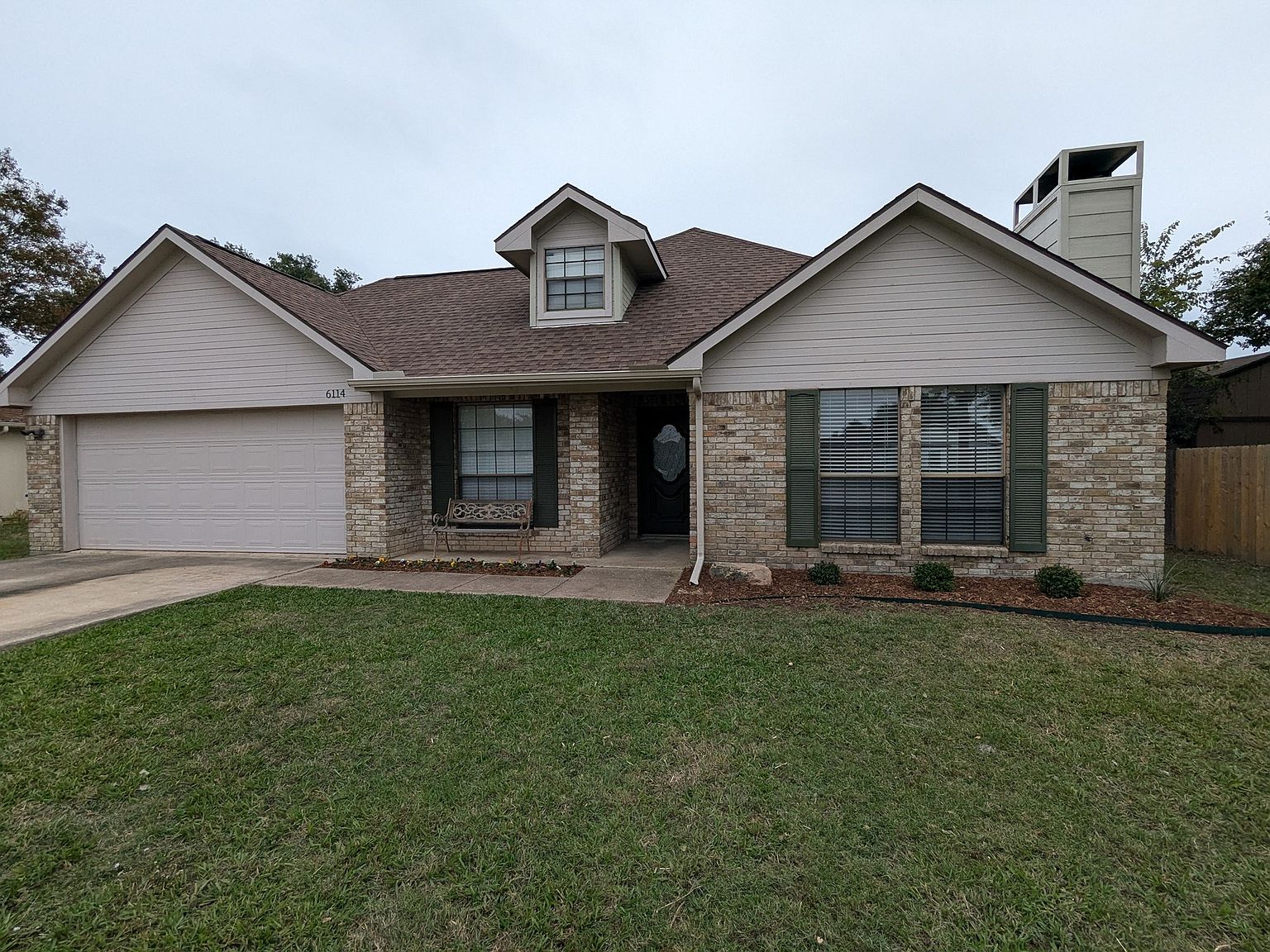 A★　　Laesse 6114 Chiesa Rd, Rowlett, TX 75089 | Zillow