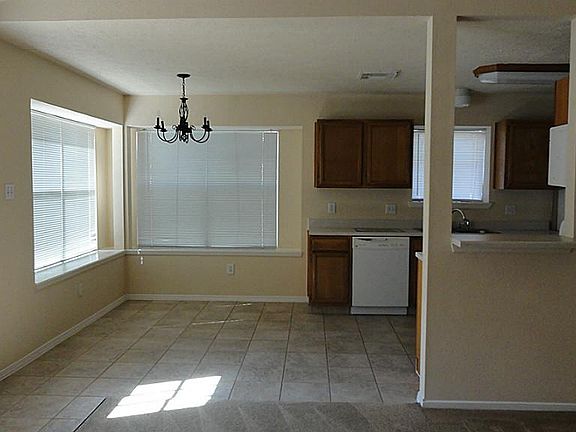 4th image of 2505 Chancellorsville Ct