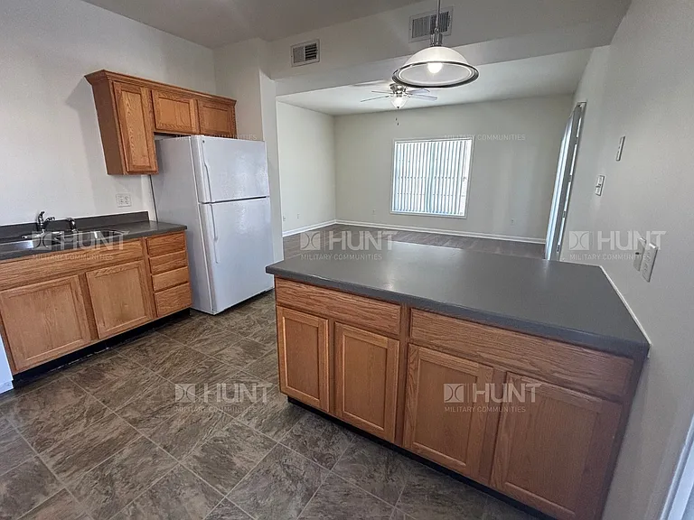 146 Barrett Dr — Photo 4
