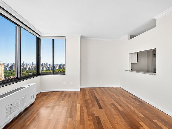4th image of 111 W 67th St APT 41D