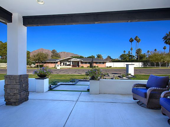 3rd image of 5911 E Calle Del Paisano
