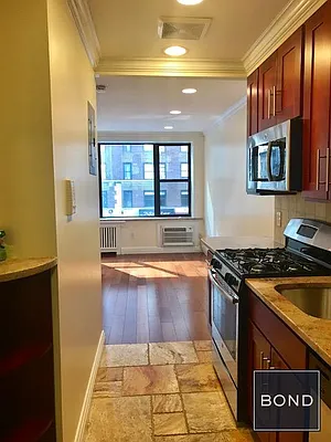 Rented by Bond New York | media 19