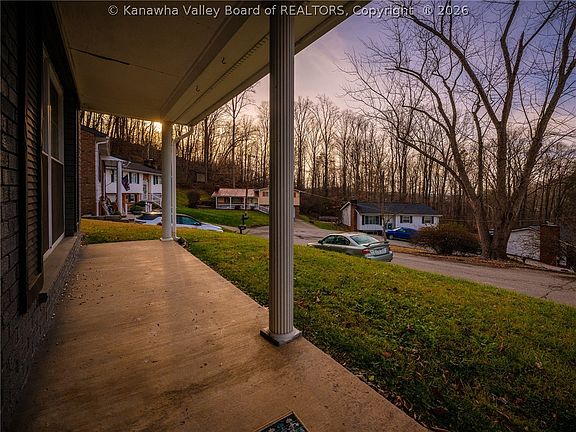 2nd image of 313 Eureka Rd