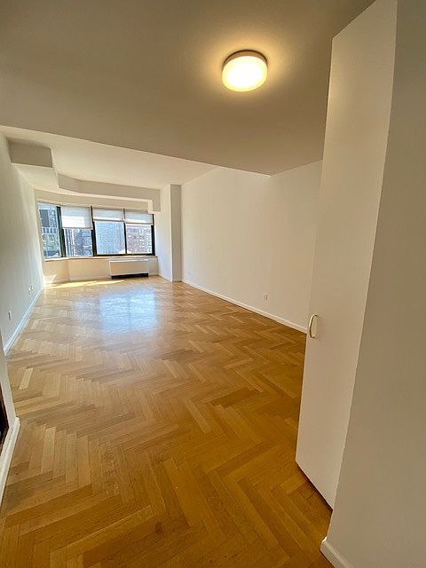 1st image of 201 W 72nd St APT 16C